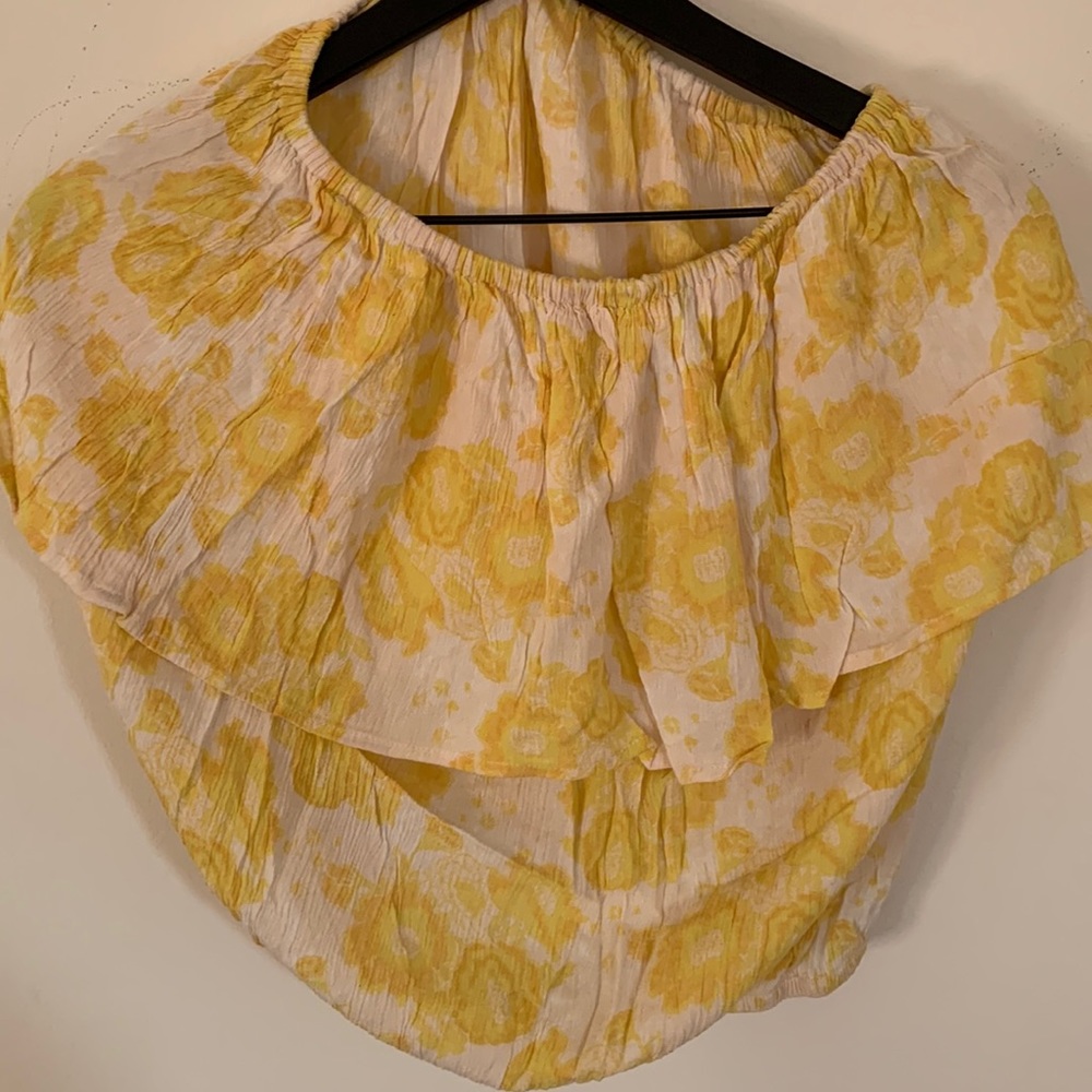 Yellow strapless crop top